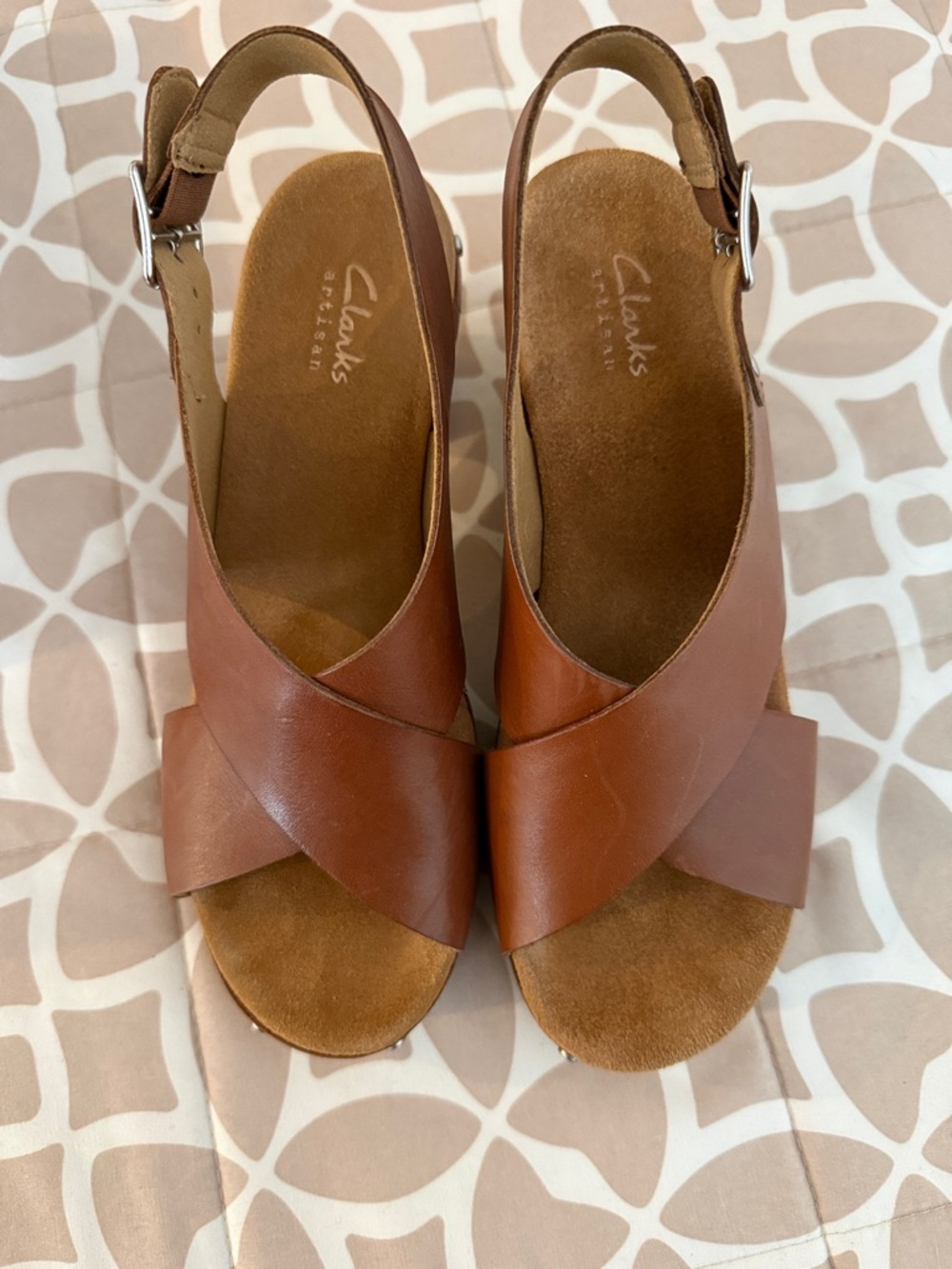 Clarks- Leather Crossover Slingback Sandal in Brown - Picture 3 of 4